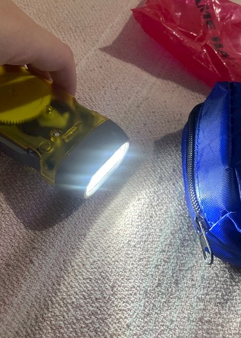 Kendini sarj eden el feneri - Görsel 5