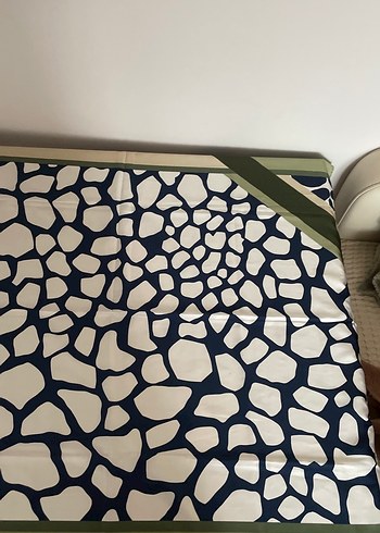 Kadın Desenli Eşarp - Görsel 2