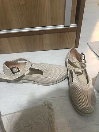 Bej yan dekolteli ayakkabj 