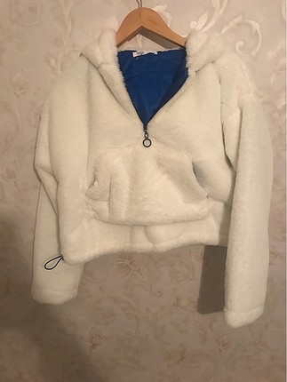 Beyaz peluş sweat