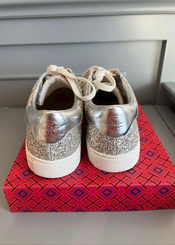 Tory Burch Orijinal Kadın Parlak Simli Sneaker - Görsel 5