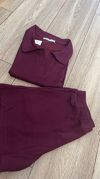l Beden bordo Renk Etiketli bordo şortlu takım