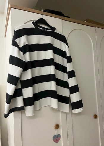 Pamuklu Siyah-Beyaz Çizgili Kadın Kazak çizgili sweatshirt - Görsel 2