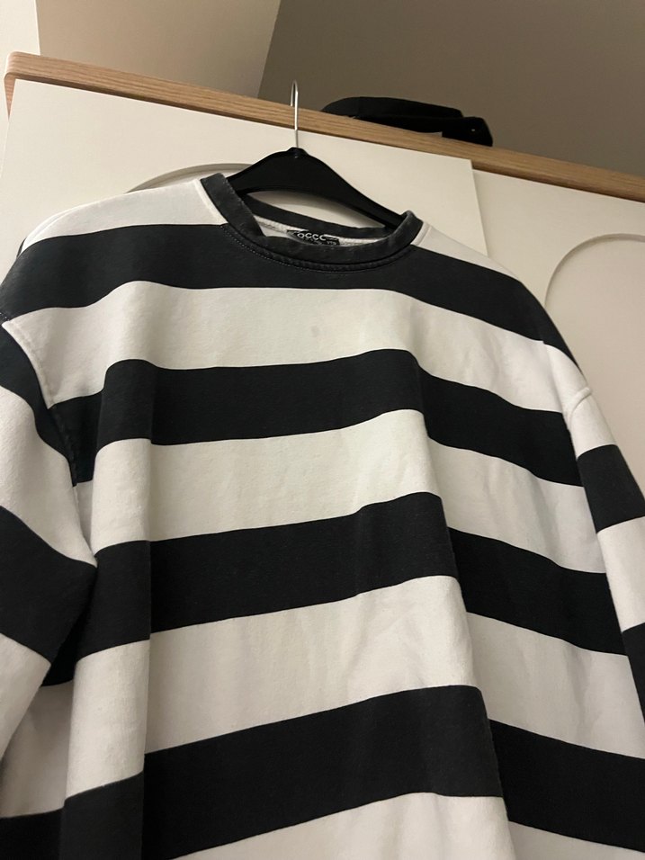 Pamuklu Siyah-Beyaz Çizgili Kadın Kazak çizgili sweatshirt - Görsel 4