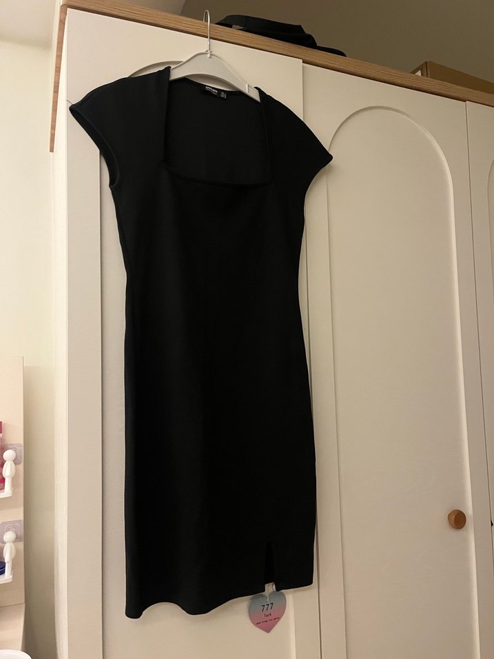 Siyah V Yaka Drapeli Midi Elbise siyah elbise gece elbisesi - Görsel 2