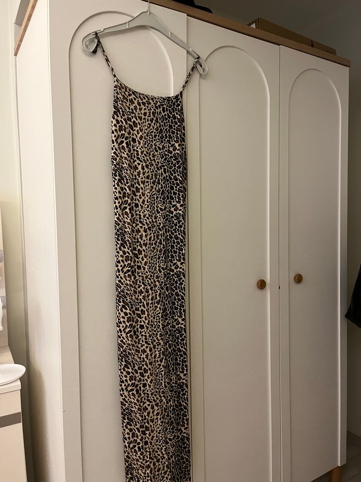 Leopar Desenli Uzun Askılı Elbise leoparlı elbise askılı elbise - Görsel 2