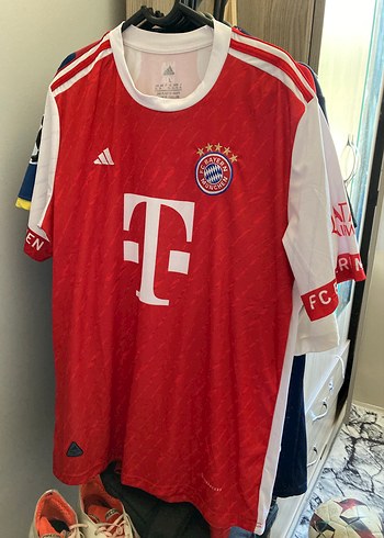 Bayern Münih Kırmızı Erkek Spor Forması