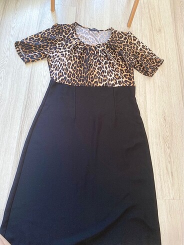 Leopar desenli şık elbise