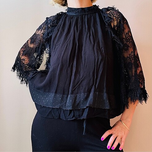 Zara dantel detaylı bluz