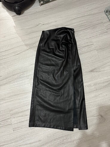 Stradivarius Suni deri büzgülü etek