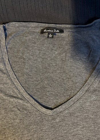 Massimo Dutti Gri V Yaka Kadın Tişört - Görsel 2