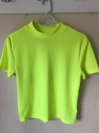 Pull and bear neon üst
