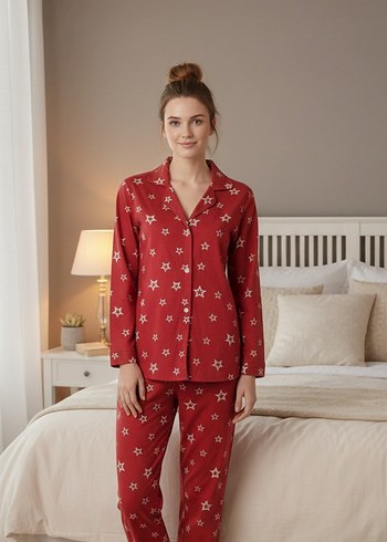 Kırmızı Yıldız Desenli Rahat Kadın Pijama Takımı - Görsel 3