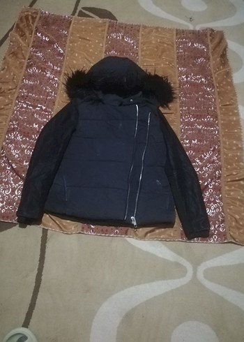 Siyah, Kapüşonlu, Kürklü Kadın Ceket