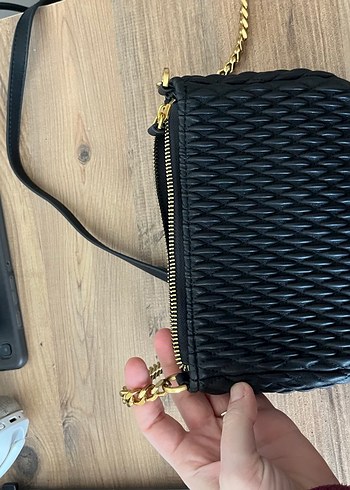 Siyah Deri Yılan Desenli Fermuarlı Çanta - Görsel 4