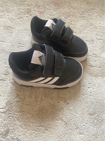 Adidas Orjinal adidas 21 numara ayakkabı