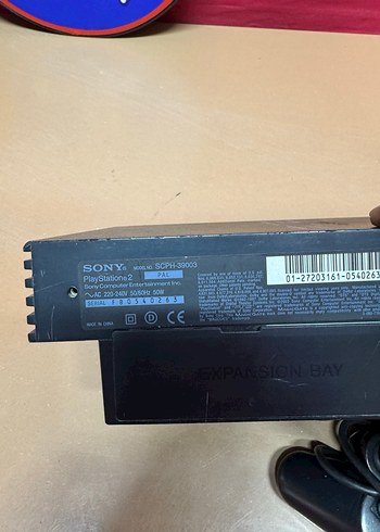 Beden PlayStation 2 Slim Konsol ve Kontrolcü