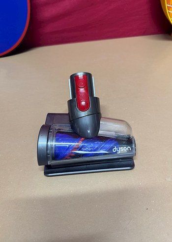 Dyson Kırmızı Mini Elektrikli Süpürge Aparatı