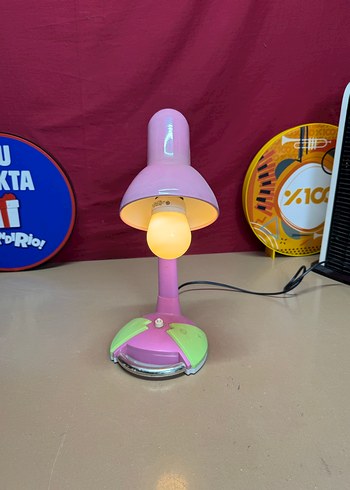 Pembe Masa Lambası