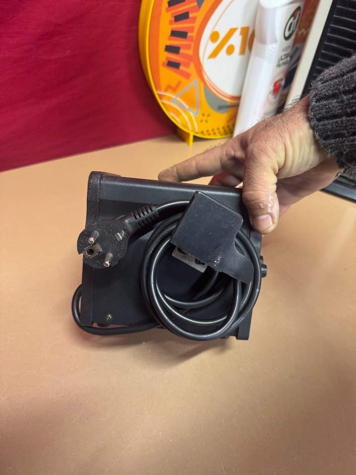 Kırmızı Yihua 878D Projeksiyon Cihazı - Görsel 3