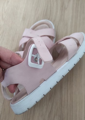 Kız Çocuk Pembe Tokalı Sandalet - Görsel 2