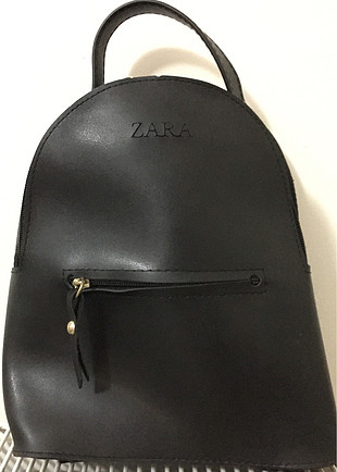universal Beden siyah Renk Zara model sırt çantası