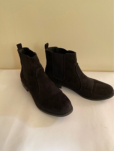 39 Beden H&M siyah kısa bot