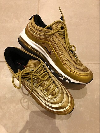 NIKE AIRMAX 97 METALLIC GOLD