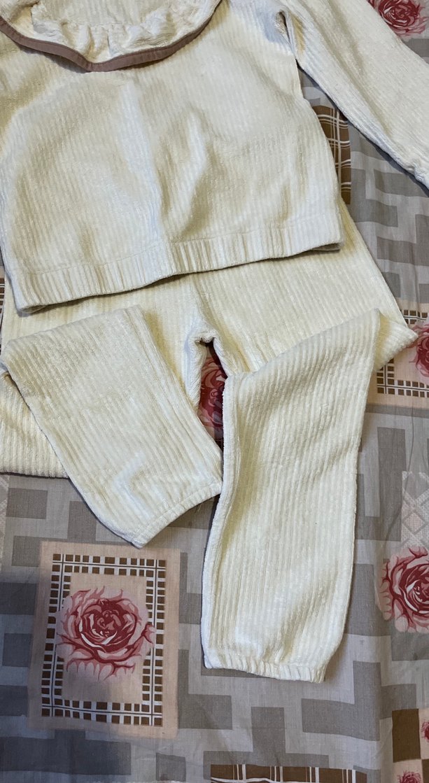 Beyaz Örgü Kız Bebek Takımı Uzun Kollu - Görsel 3