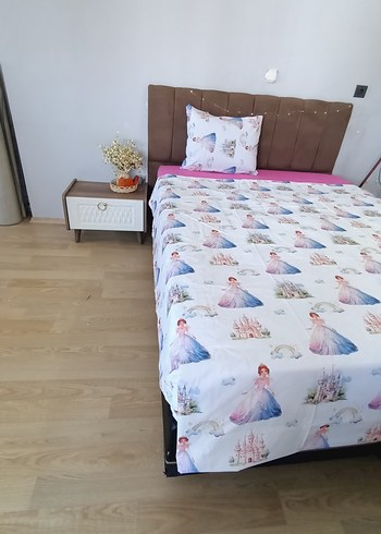 Beden Beyaz Pastel Baskılı Nevresim Takımı
