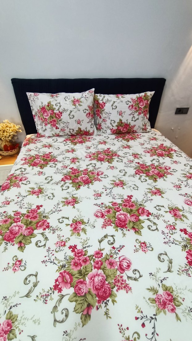 Çiçek Desenli Beyaz Yatak Örtüsü özel dikim - Görsel 3