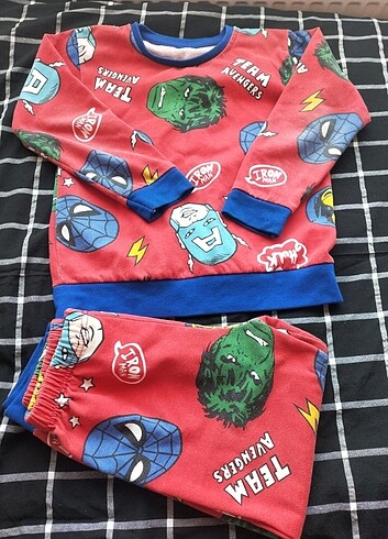 Çocuk pijama takımı