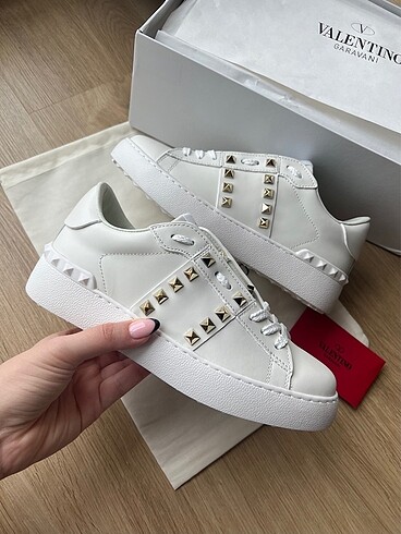 Valentino Rockstud Sneakers 37 beyaz