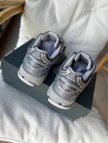 37,5 Beden New balance 1906R Gri