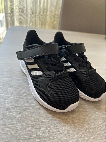 21 Beden Adidas ayakkabı