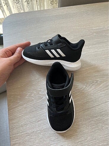 21 Beden siyah Renk Adidas ayakkabı