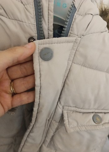 Erkek Çocuk Gri Kürklü Mont - Görsel 2