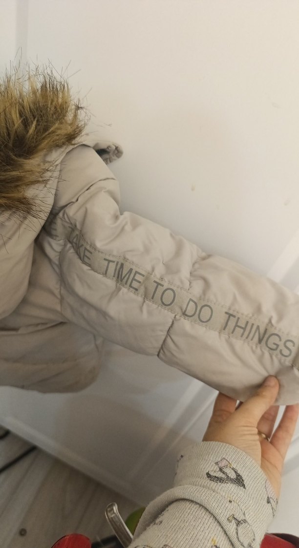 Erkek Çocuk Gri Kürklü Mont - Görsel 5