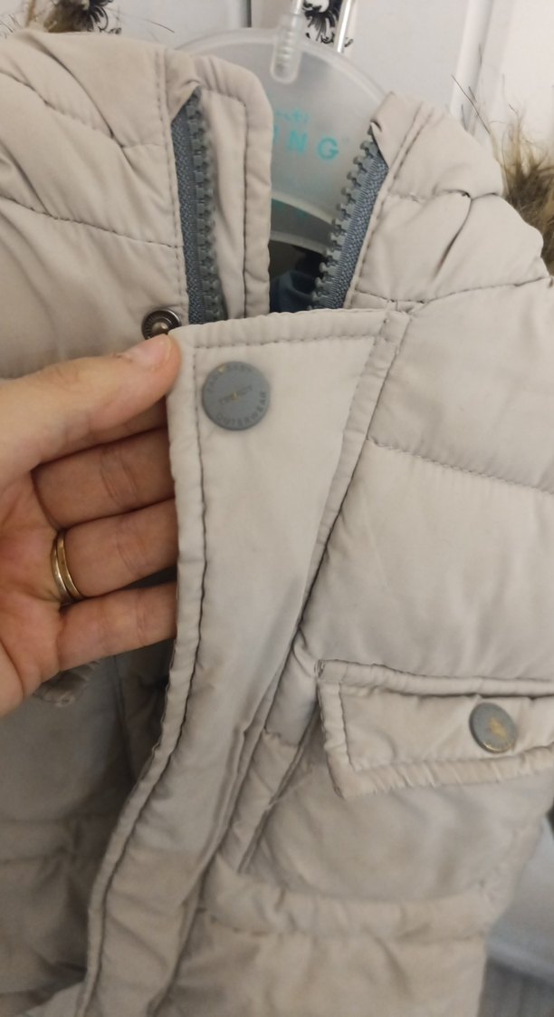 Erkek Çocuk Gri Kürklü Mont - Görsel 2