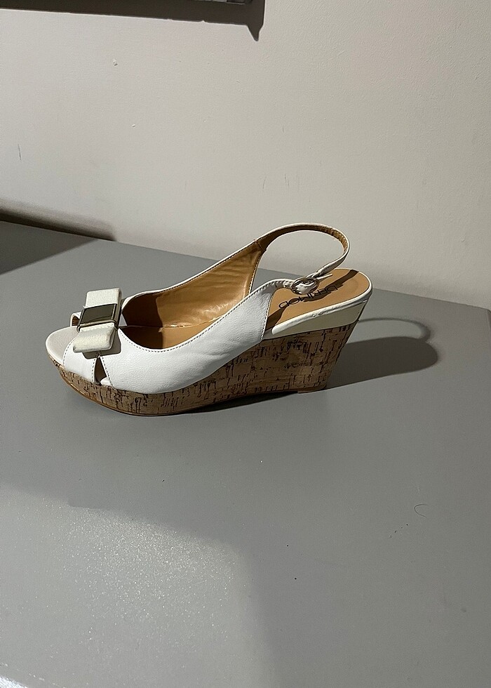 derimod beyaz topuklu ayakkabı 37 numara - Görsel 3