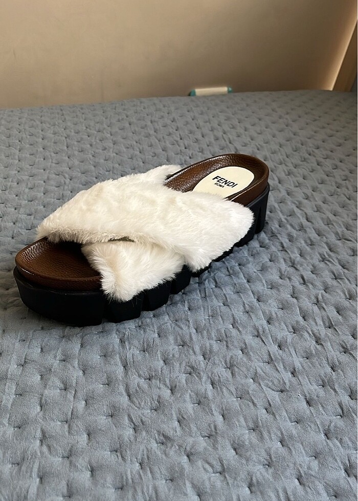 beyaz tüylü terlik - Görsel 2