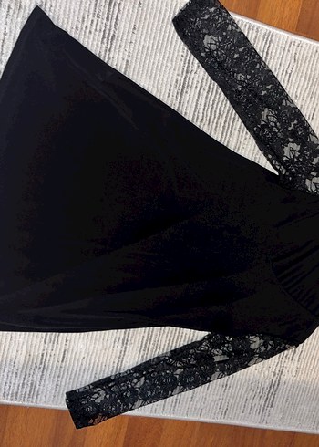 Dantel Detaylı Siyah dizde elbise - Görsel 3