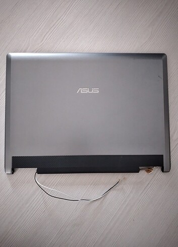 ASUS Z53F LAPTOP EKRAN KASASI