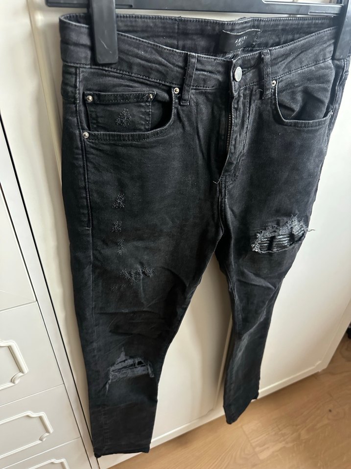 Amiri Siyah Rahat Kesim Yırtık erkek Kot Pantolon - Görsel 4