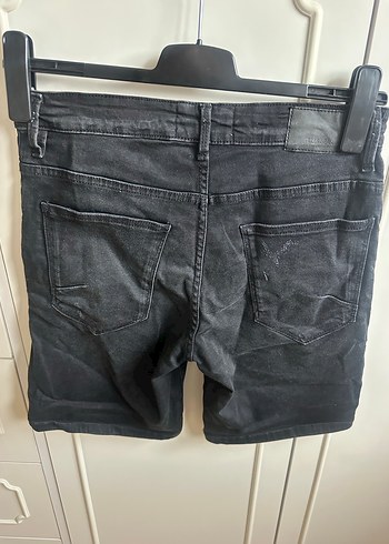 Pull and bearKemerli Siyah Erkek Denim Mini Şort - Görsel 7