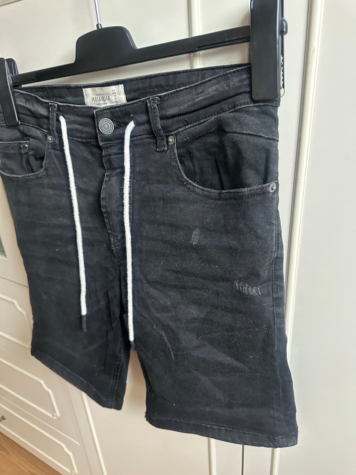 Pull and bearKemerli Siyah Erkek Denim Mini Şort - Görsel 4