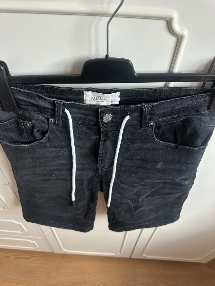 Pull and bearKemerli Siyah Erkek Denim Mini Şort - Görsel 2