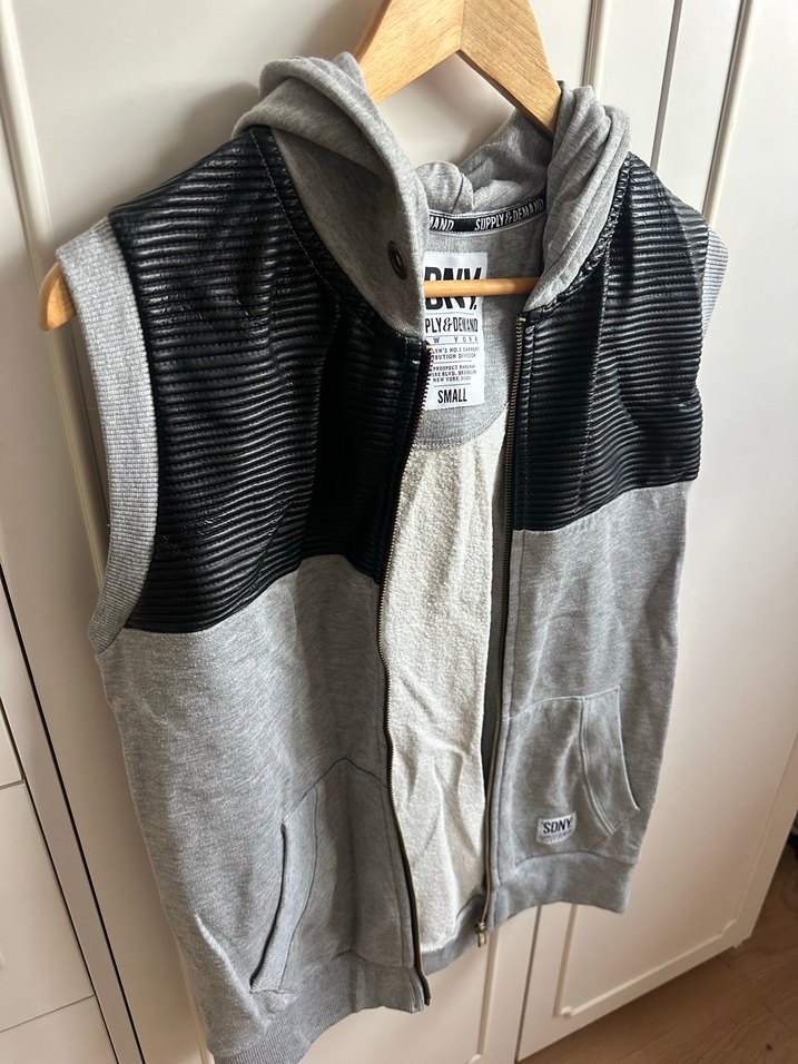 Erkek Gri Kapüşonlu Fermuarlı Yelek - Görsel 5