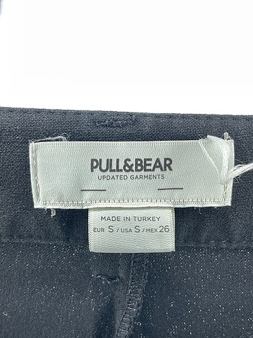 s Beden siyah Renk Pull and Bear Düz Kesim %70 İndirimli.