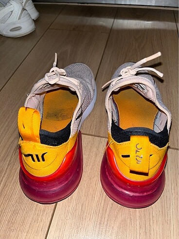 38 Beden Nike Air Max 270